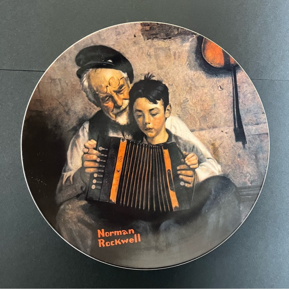 Vintage 1981 Norman Rockwell The Music Maker‎ Decorative Plate #22396 S